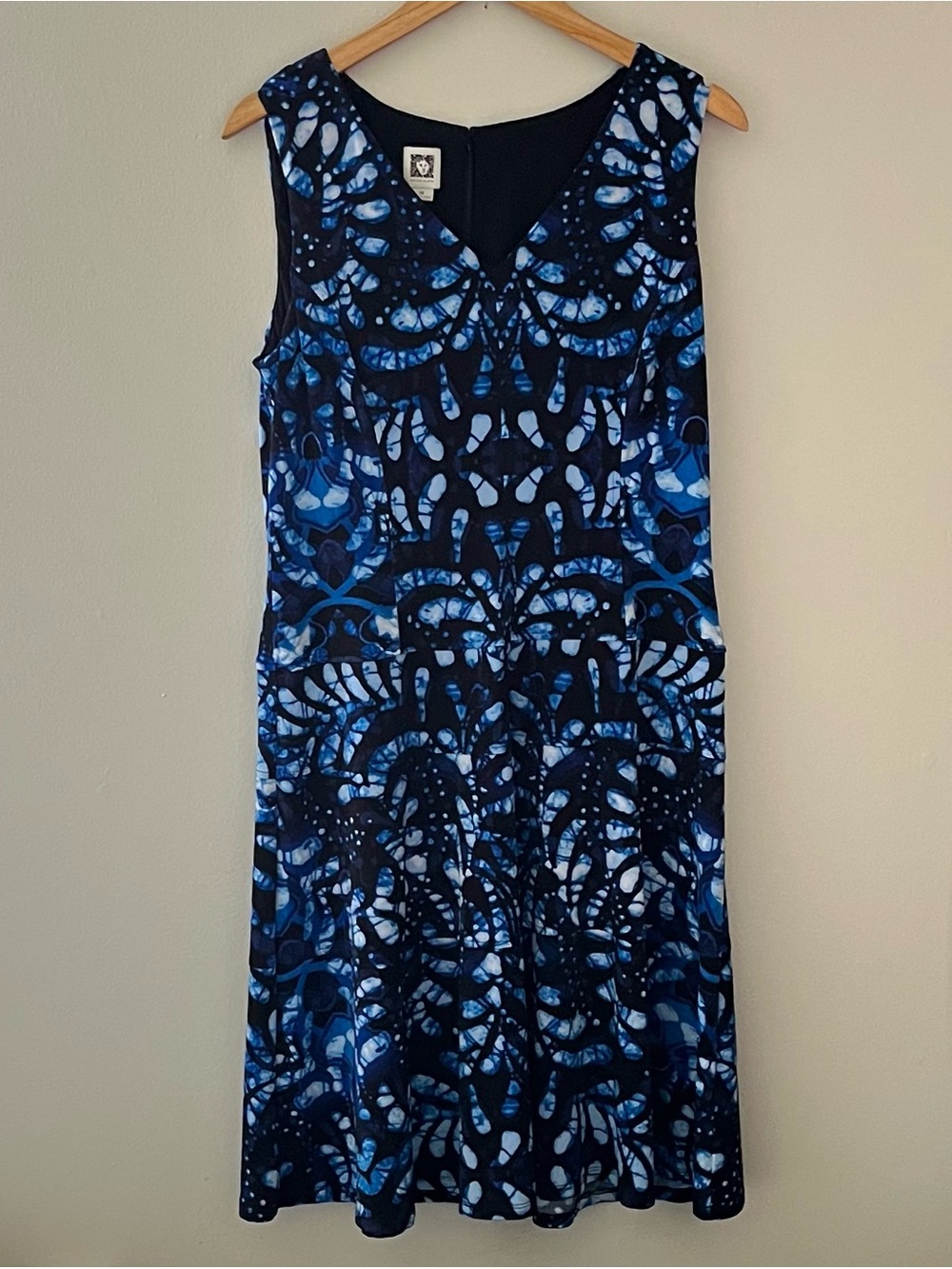 Anne Klein Blue Sleeveless V Neck Dress Size 14